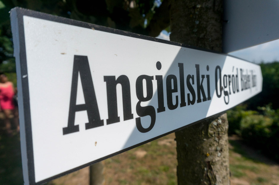 Wszystko jest pięknie opisane: drogowskazy, tablice informacyjne. Dla tych, co lubią wiedzieć. 