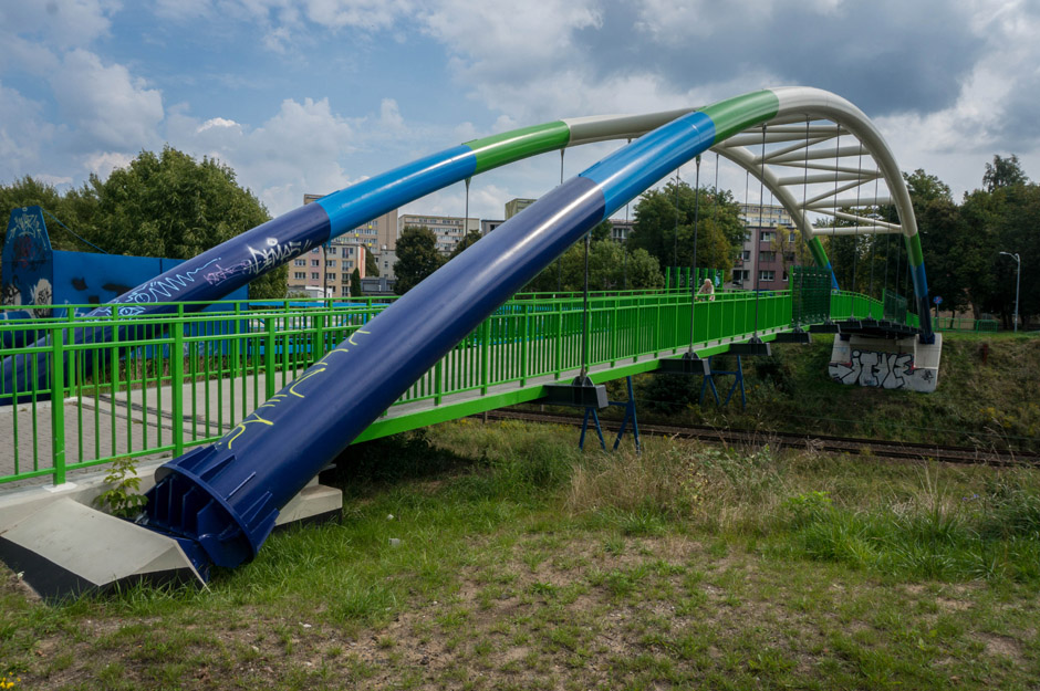 Fotogeniczna kładka na 9 maja. 