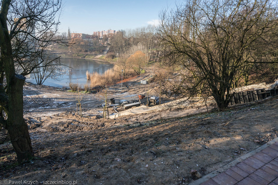Poziom zaawansowania prac widać dobrze na tym zdjęciu. Wygląda mi to na jeszcze kilka tygodni robót. 