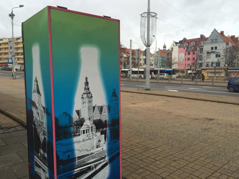 W wielu miejscach Szczecina lodówki Coca-Coli zostały pomalowane w barwy Floating Garden oraz ozdobione akcentami szczecińskimi. Podoba Wam się? 
