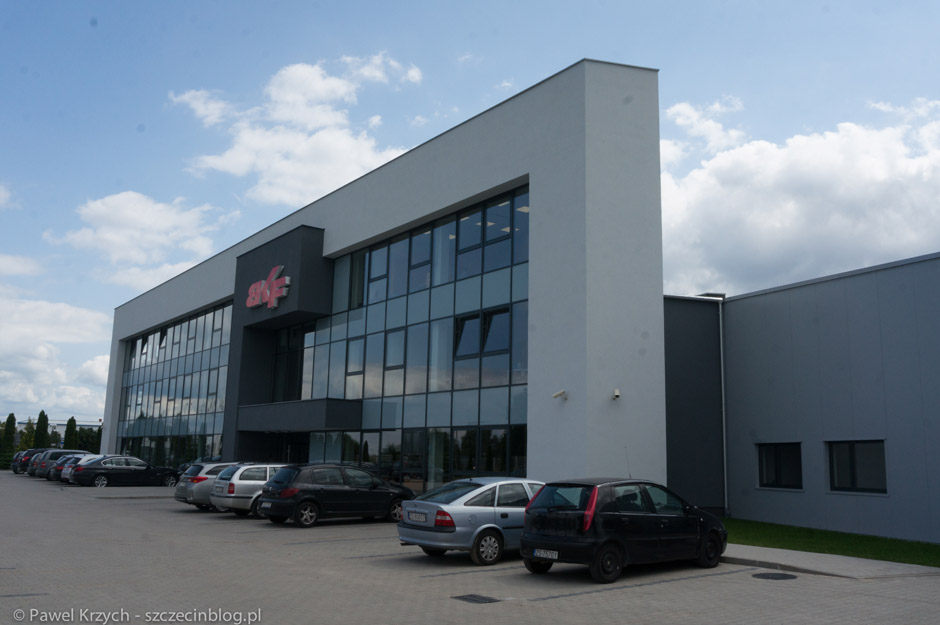 Nowy biurowiec BKF znacznie powiększył powierzchnię firmy. W miejscu, gdzie uprzednio mieściły się biura, teraz będzie powierzchnia produkcyjna.