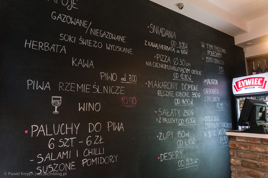 Menu w wersji na ścianie - ciekawy pomysł, od razu rzuca się w oczy. 