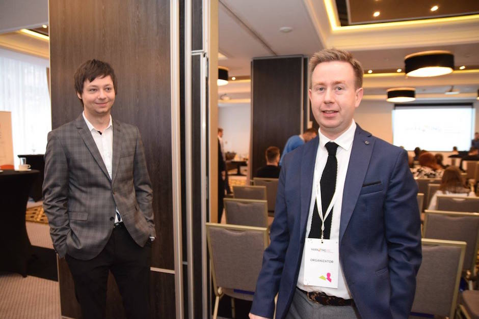 Od lewej: Konrad Dembczyński i Michał Hamera podczas Marketing Trends 2016 w Hotelu Dana